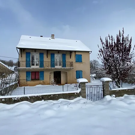 Entre Lacs Et Montagnes 컨트리하우스