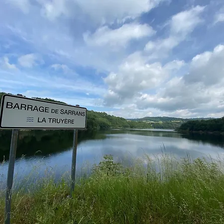 Entre Lacs Et Montagnes *